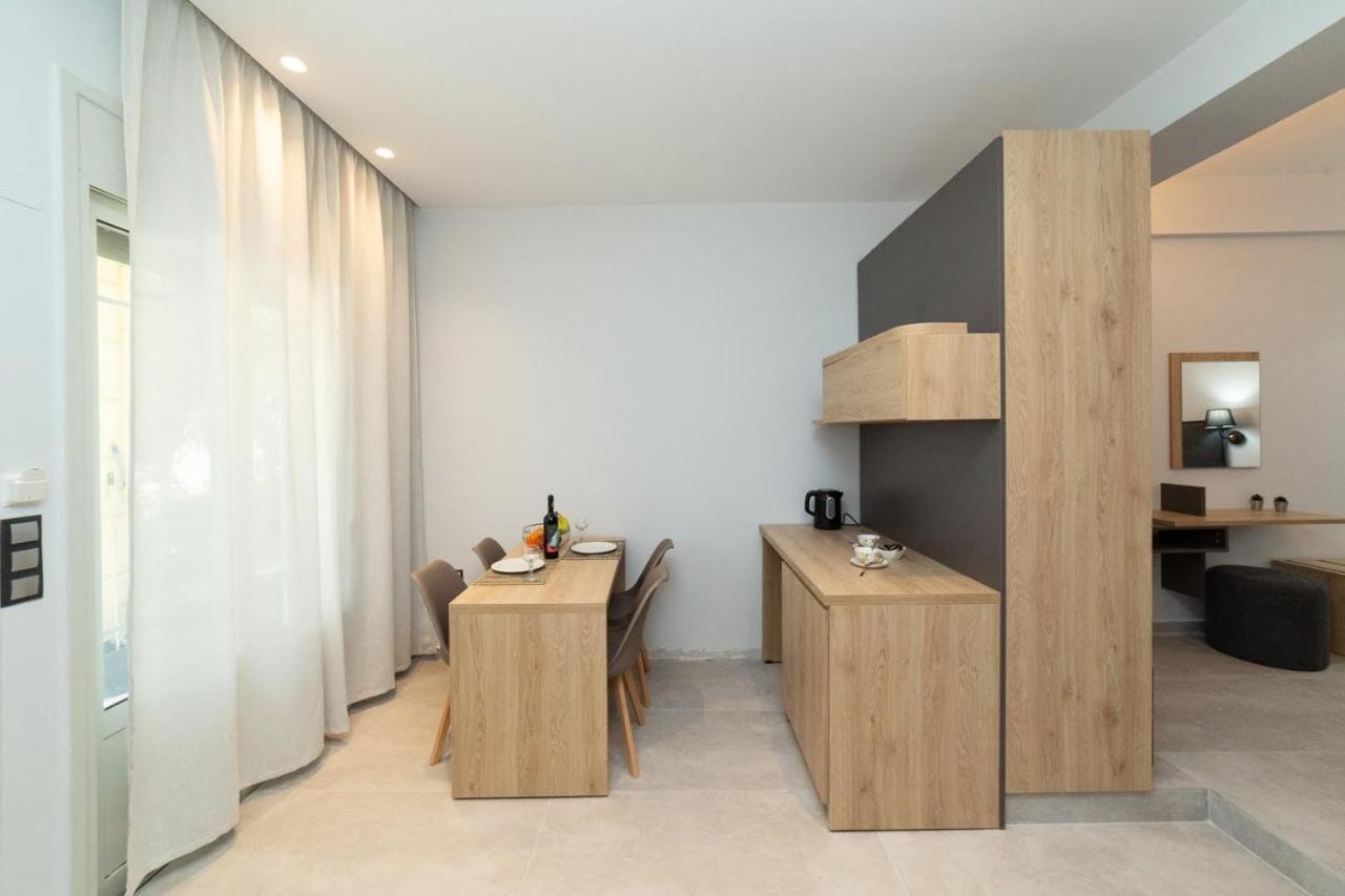 Petani Beach Suites Vóvikes エクステリア 写真